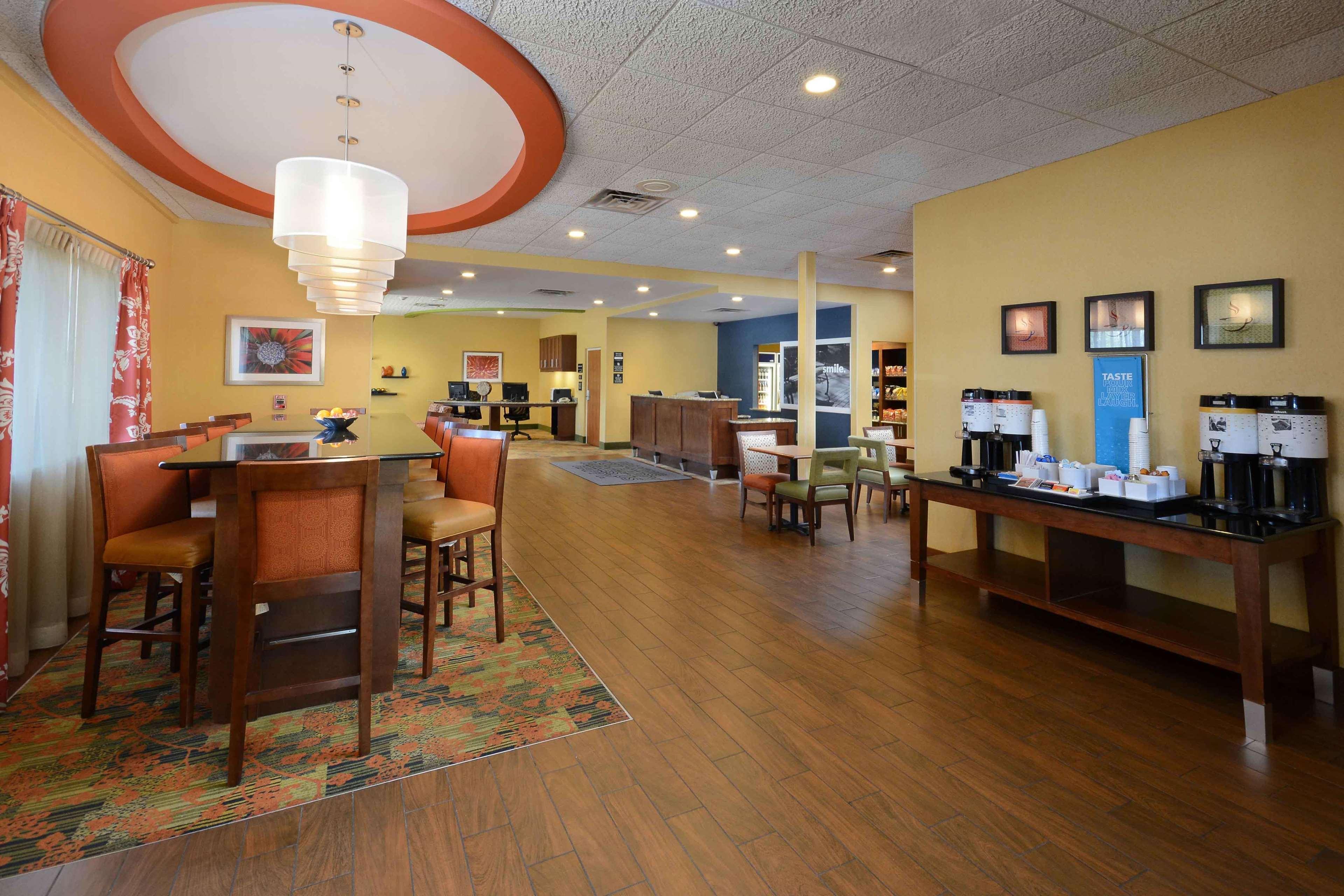 Hampton Inn Fayetteville Fort Bragg Exteriör bild