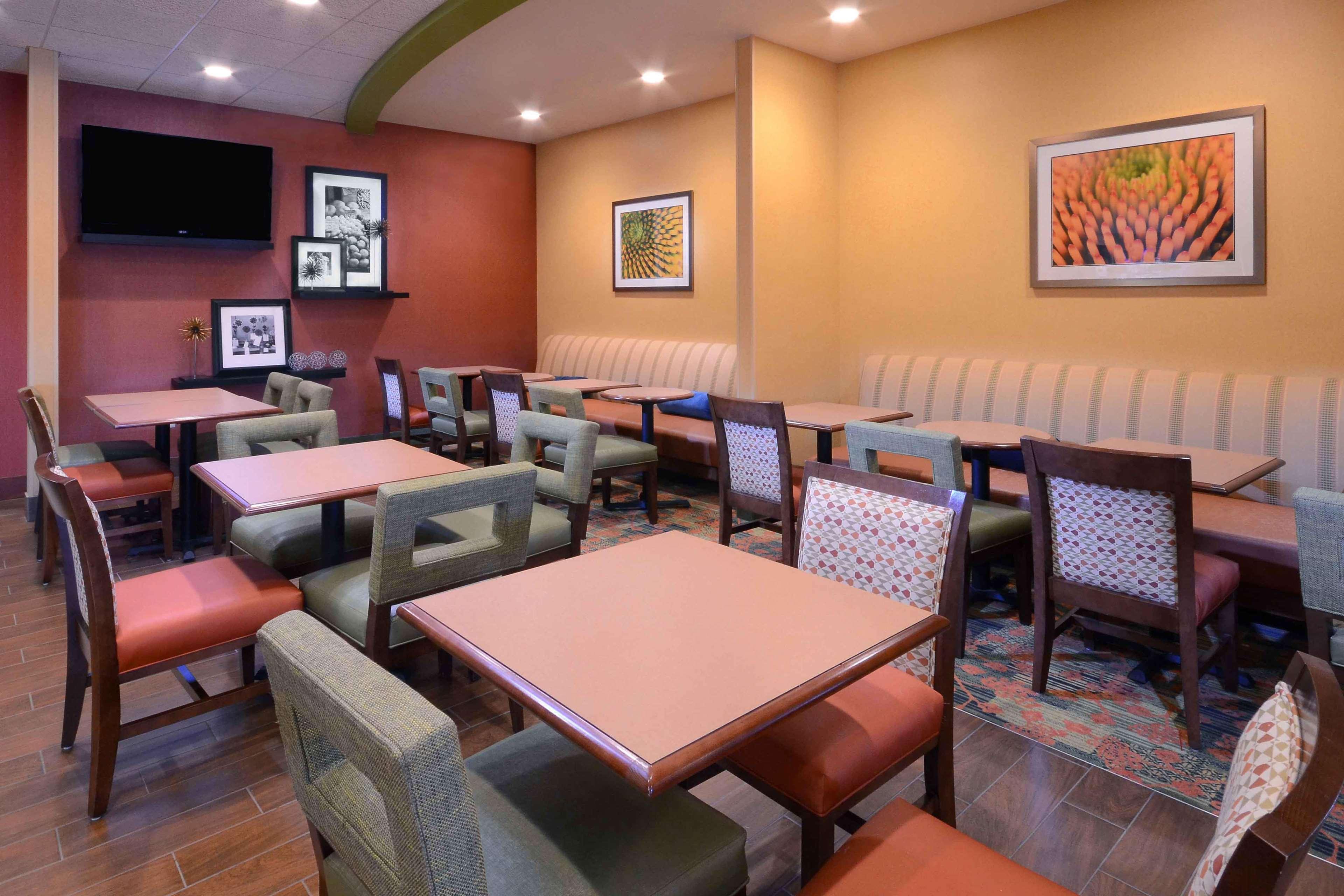 Hampton Inn Fayetteville Fort Bragg Exteriör bild