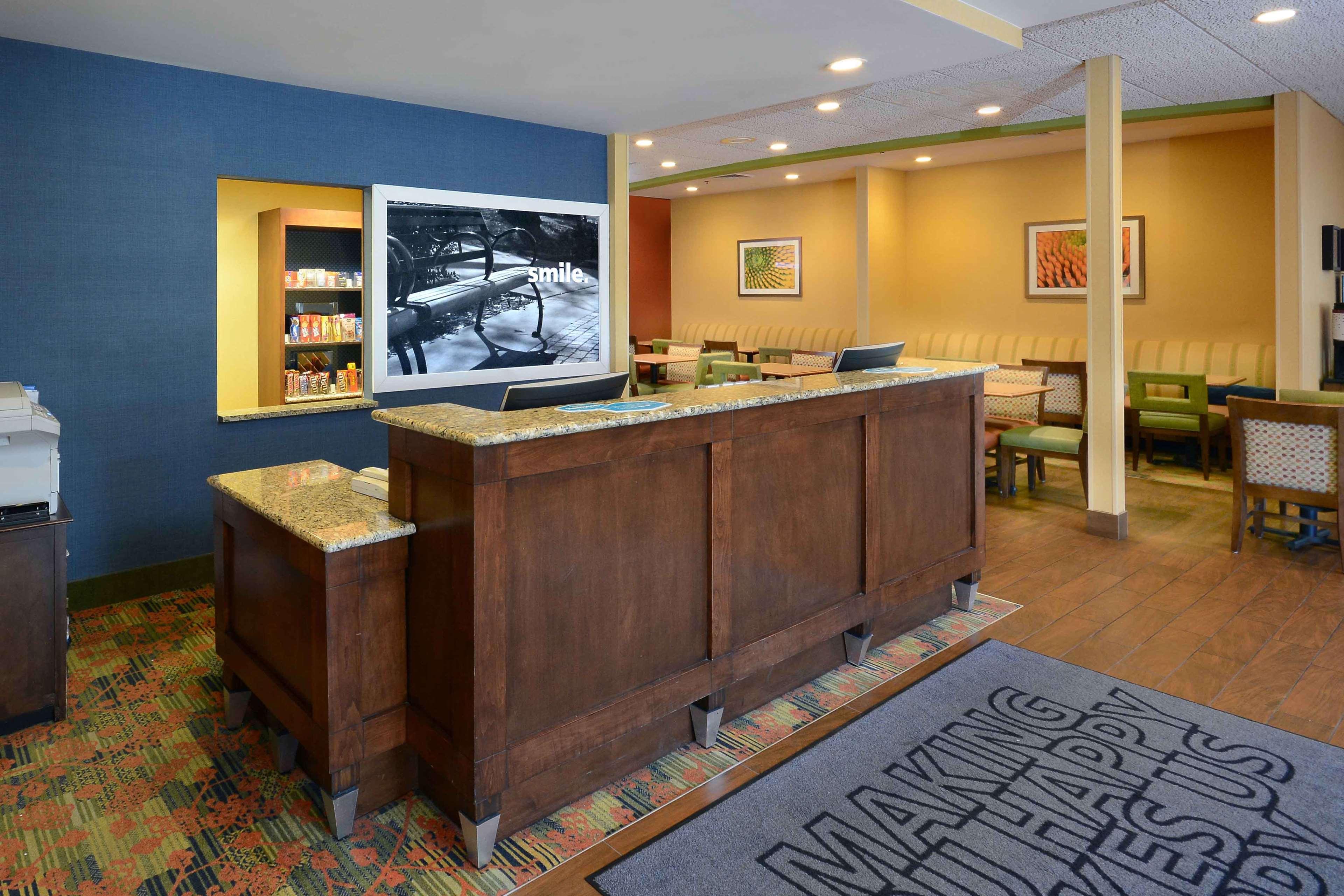 Hampton Inn Fayetteville Fort Bragg Exteriör bild