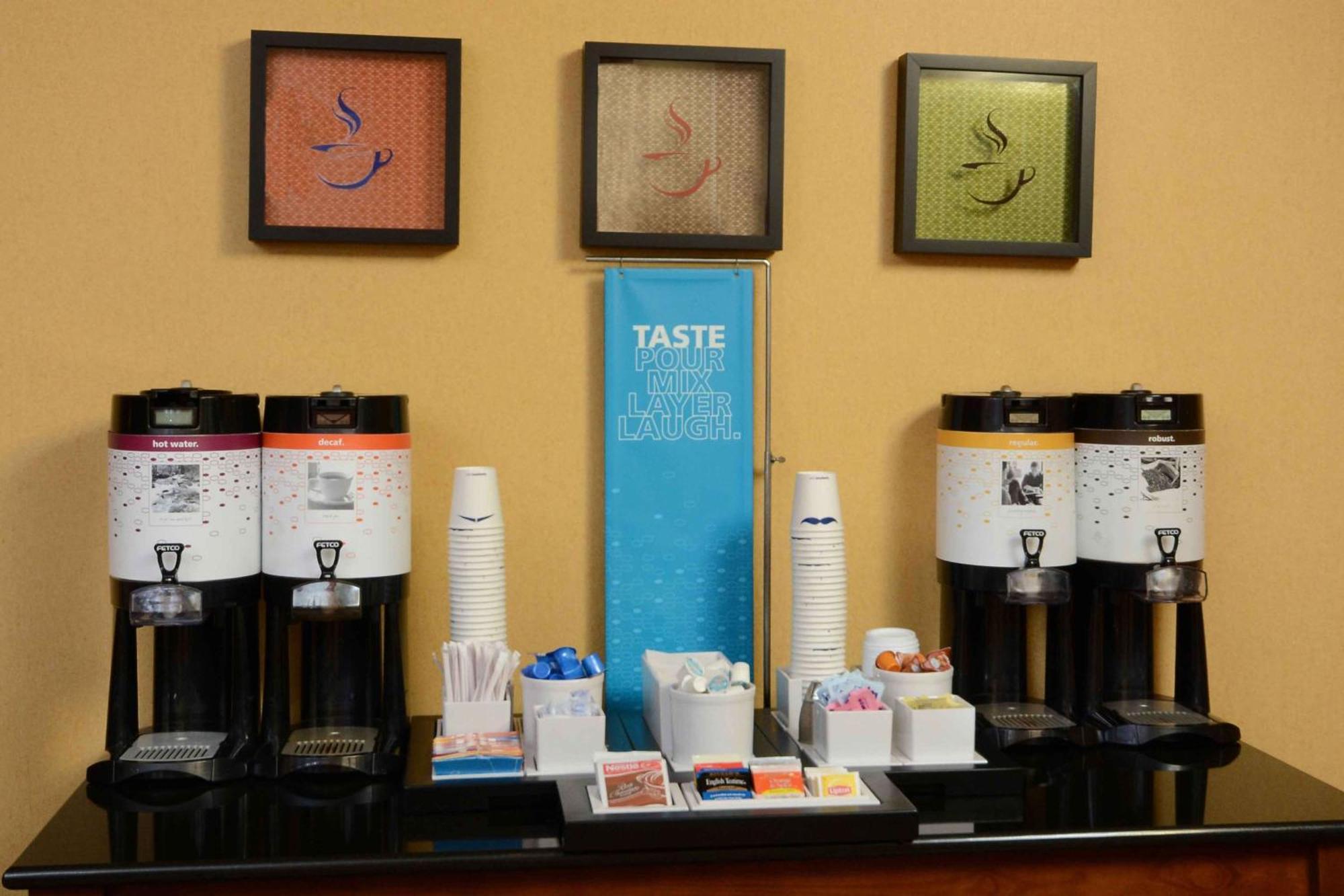 Hampton Inn Fayetteville Fort Bragg Exteriör bild