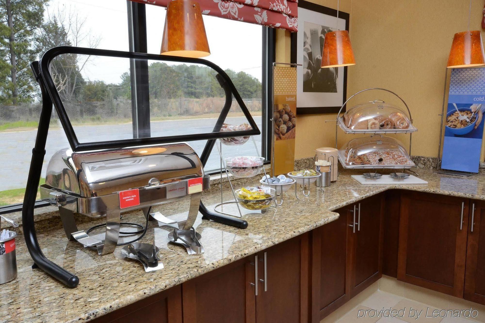 Hampton Inn Fayetteville Fort Bragg Exteriör bild